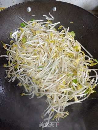 豆芽鸡蛋炒粉条步骤9