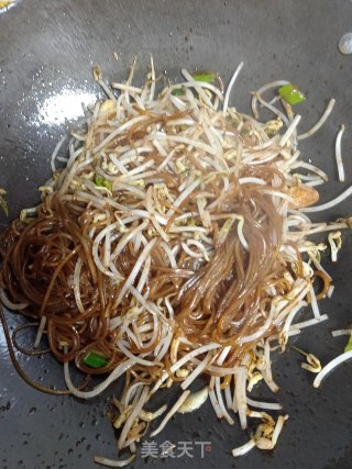 豆芽鸡蛋炒粉条步骤10