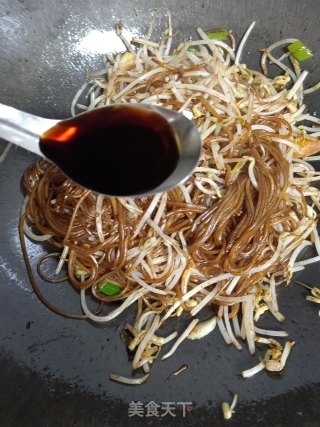 豆芽鸡蛋炒粉条步骤12