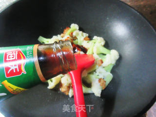 猪油渣炒花菜步骤7