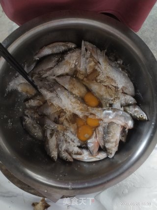 香酥炸鱼步骤2