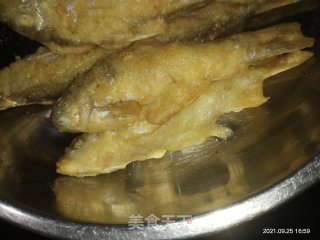 香酥炸鱼步骤5