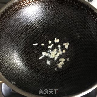 木耳炒黄瓜步骤1