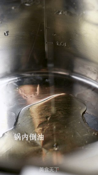 快手藕丁，孜然咸鲜超下饭，几块钱就能炒一大盘步骤3