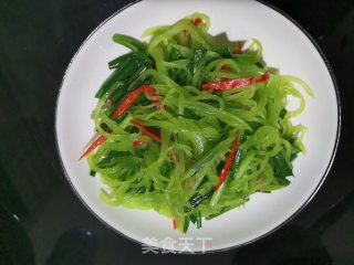 韭菜炒莴笋丝步骤8