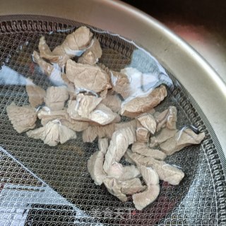 莲藕炖精肉步骤8
