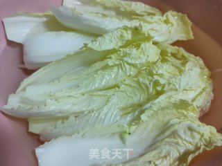 红薯粉丝炒娃娃菜步骤1
