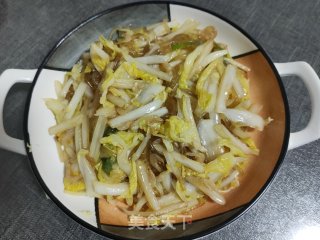 红薯粉丝炒娃娃菜步骤11