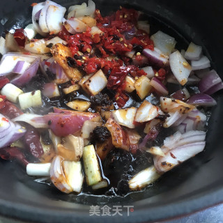 香辣排骨炖毛芋头步骤6