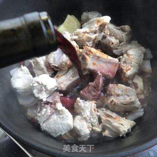 香辣排骨炖毛芋头步骤7