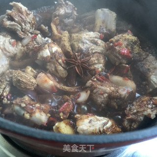香辣排骨炖毛芋头步骤8
