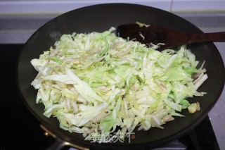圆白菜炒菌菇步骤4