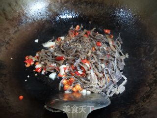 韭菜炒牛百叶步骤5