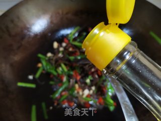 韭菜炒牛百叶步骤9