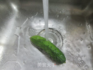 黑木耳香肠炒黄瓜步骤2