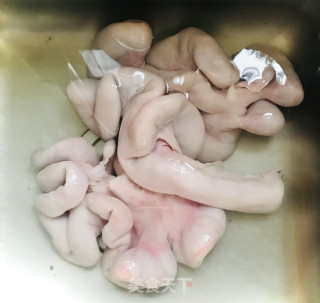 豆豉蒸花肠步骤2