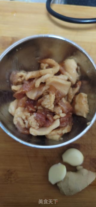 猪肉炒白磨菇步骤5