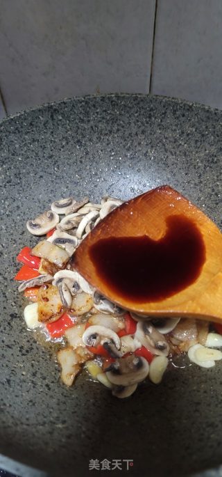 猪肉炒白磨菇步骤10