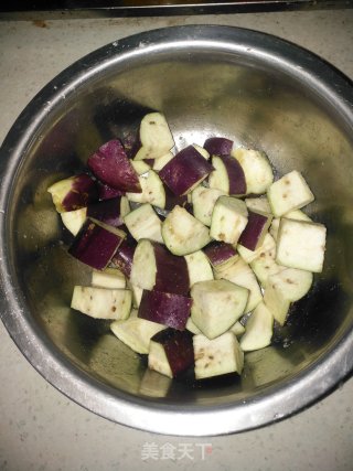 小炒茄丁步骤2
