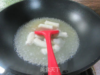 包心鱼卷毛毛菜煮粉丝步骤4