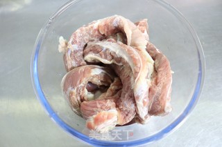 电饭煲炖牛肉步骤3