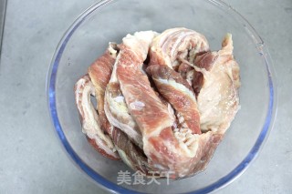 电饭煲炖牛肉步骤1