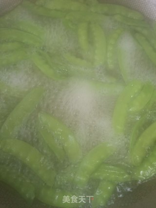 肉片炒荷兰豆步骤4