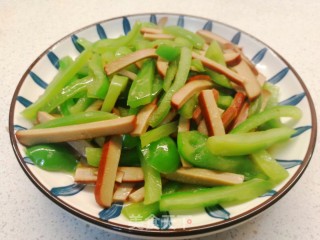3分钟家常快手菜～青椒炒豆干丝步骤7