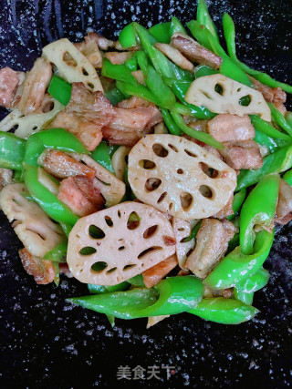 莲藕青椒炒五花肉步骤10