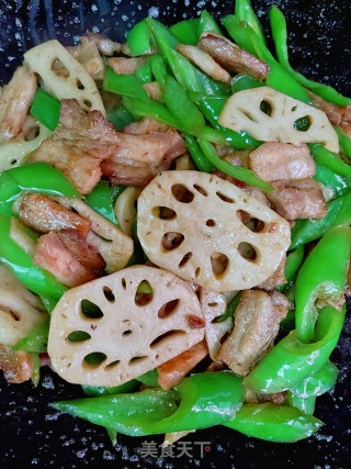 莲藕青椒炒五花肉步骤11
