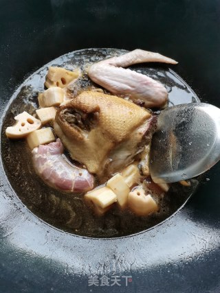 莲藕酸梅烧鸭步骤8