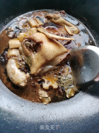 莲藕酸梅烧鸭步骤9