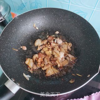 五花肉豆芽炖粉条步骤5