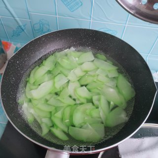 五花肉炒佛手瓜步骤5