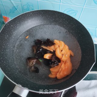 五花肉炒佛手瓜步骤6