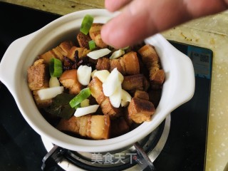 砂锅红烧肉炖豆腐步骤6