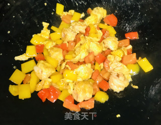 滑蛋虾仁炒彩椒步骤9