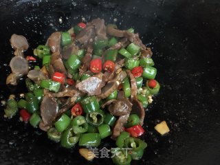 线椒炒鸡胗步骤11