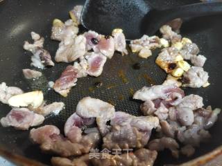 酸豆角花菜炒肉步骤2