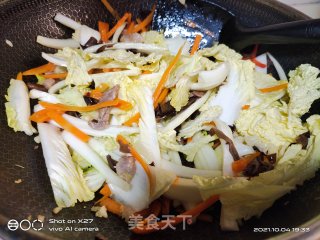 胡萝卜白菜梗炒肉片步骤4
