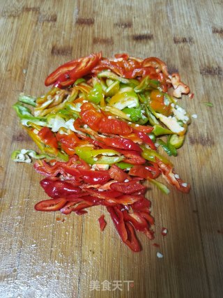 尖椒炒眉豆步骤2