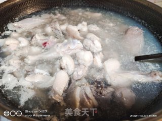 芋头莲藕炖鸭子步骤3