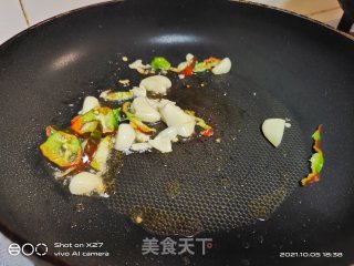 鸭肉煸炒花菜步骤2
