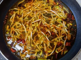 牛肉卷豆芽煮粉条步骤9
