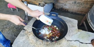 铁锅大烩菜步骤9
