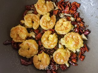 孜然麻辣虾球步骤10