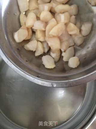 韭菜炒鲜贝步骤3