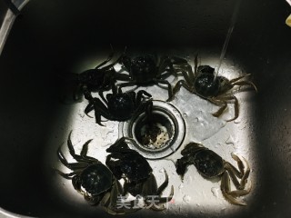 清蒸稻田蟹步骤1