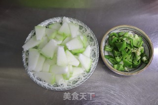 辣椒炒冬瓜步骤2