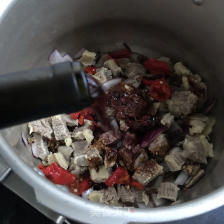 辣皮子红酒炖牛肉步骤7